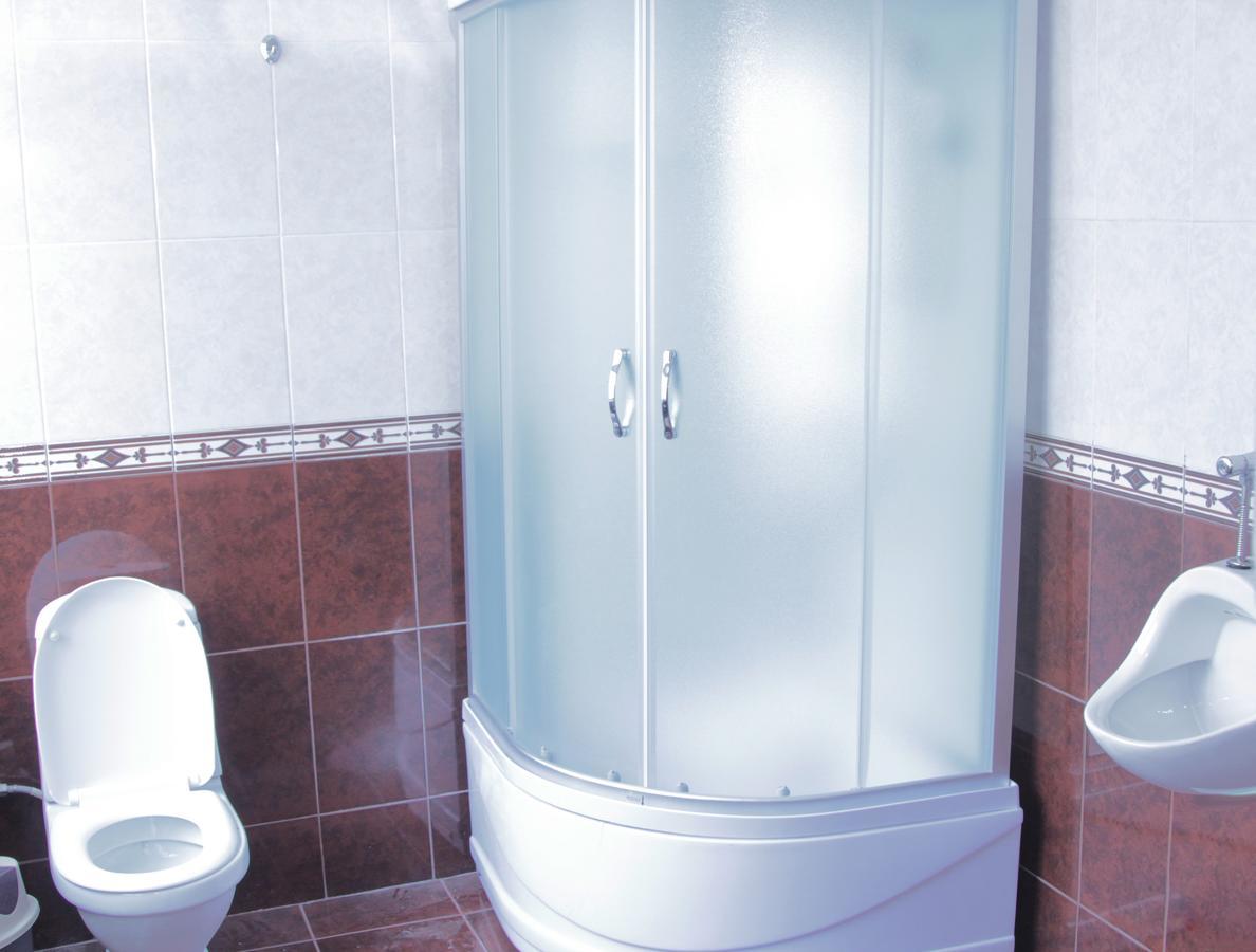 Hotel Caucasus Тбилиси Екстериор снимка