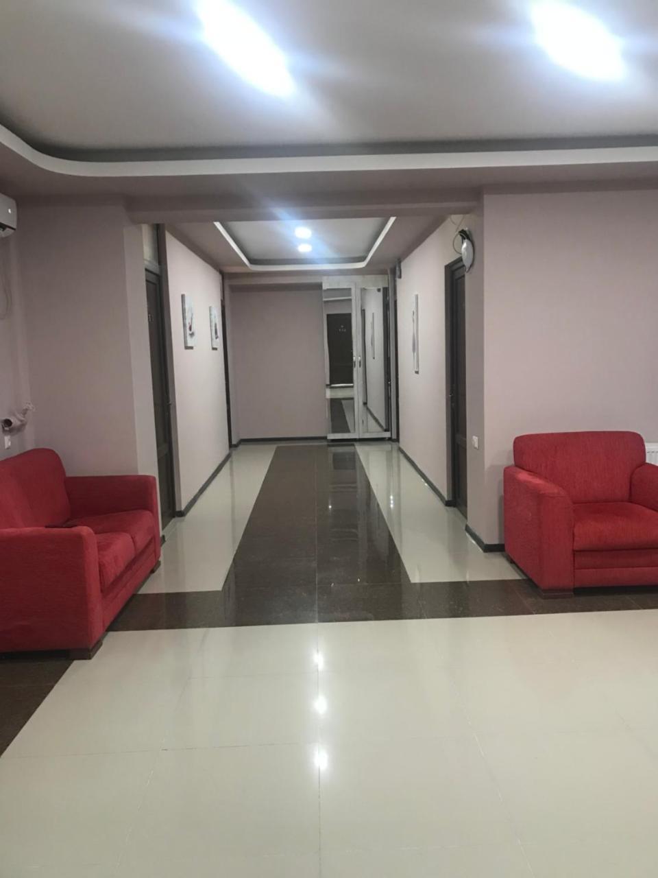 Hotel Caucasus Тбилиси Екстериор снимка